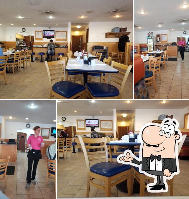 Rose Garden Family Restaurant in Waupaca American restaurant menu and