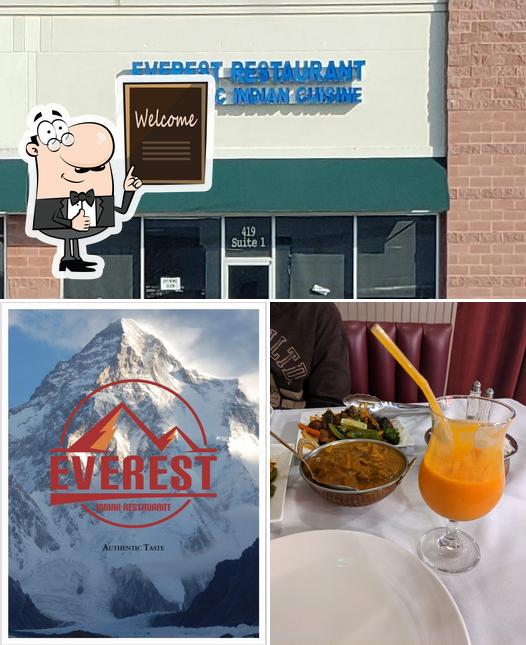 Mire esta imagen de Everest Restaurant