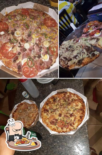 Escolha pizza no CLAUDIUS CHURRASCARIA E PIZZARIA