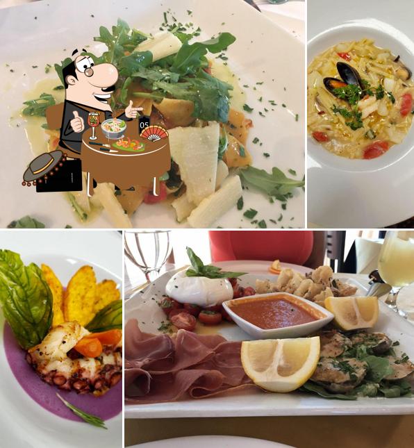 Villa Paradiso Ristorante Italiano, 145 Greaves Ln in New York City