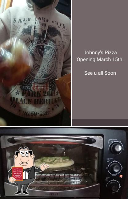 Johnnys Pizza photo