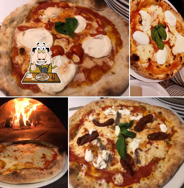 A Pizzeria Ristorante La Bussola, puoi prenderti una bella pizza