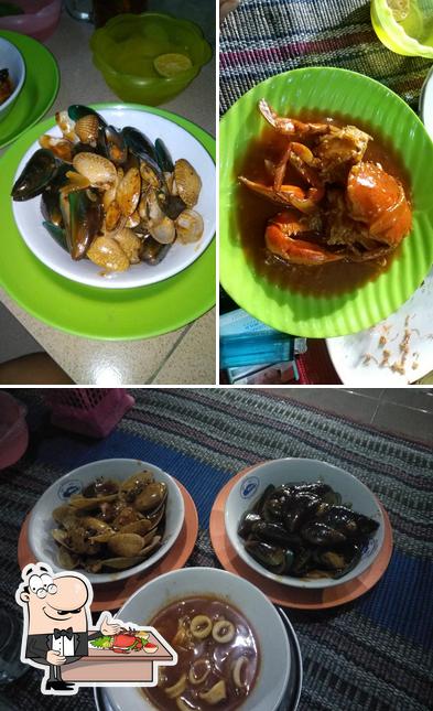Try out seafood at Seafood "Crab-Crab"