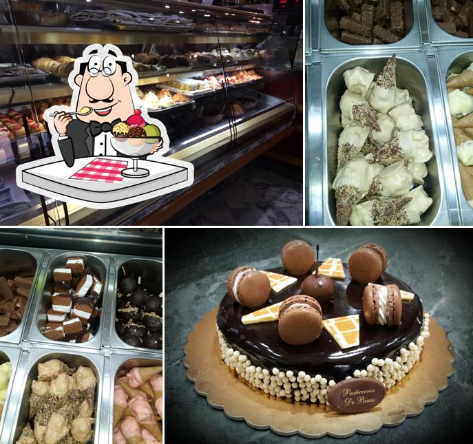 Pasticceria De Biase serve un'ampia varietà di dolci