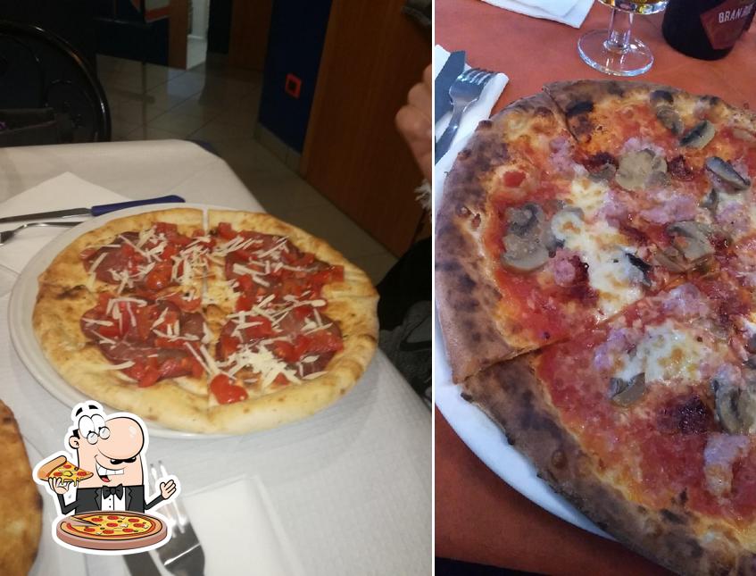 Ordina una pizza a Antica Arte Napoletana Srls