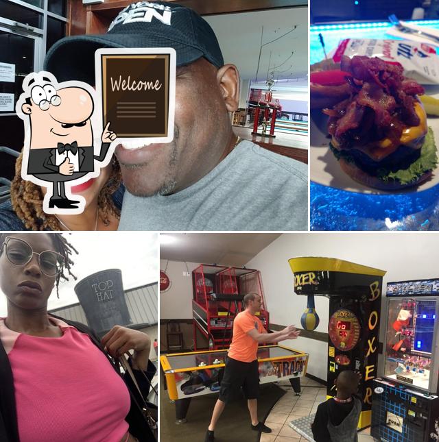 Top Hat Sports Bar & Grill in Parkville Restaurant menu and reviews