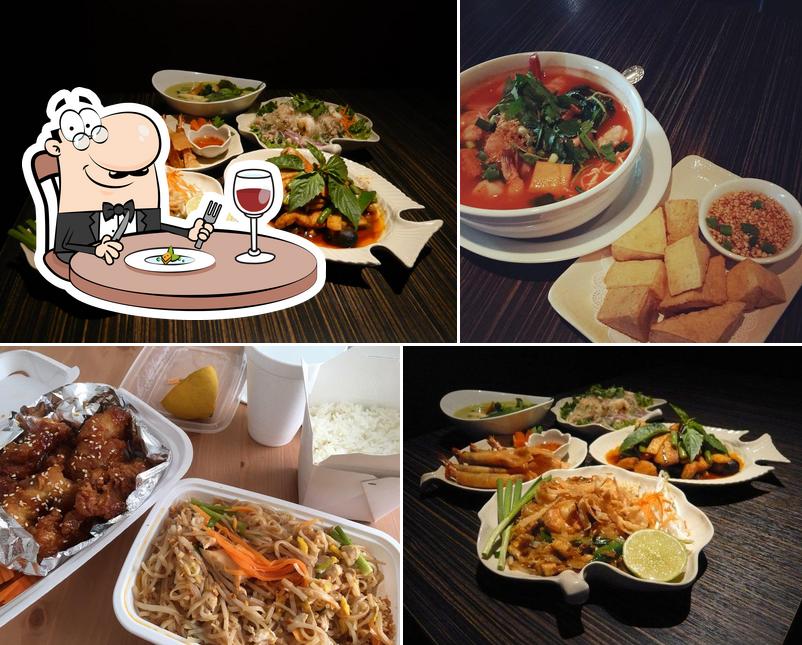 The Thai Grill & Noodle Bar in Chicago Restaurant menu and reviews