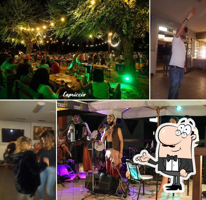 Dai un'occhiata agli interni di Bar Capriccio
