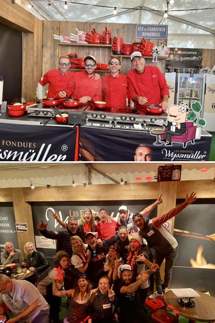 Gli interni di Bar à Fondues Wyssmüller, Place des Canailles, Foire du Valais