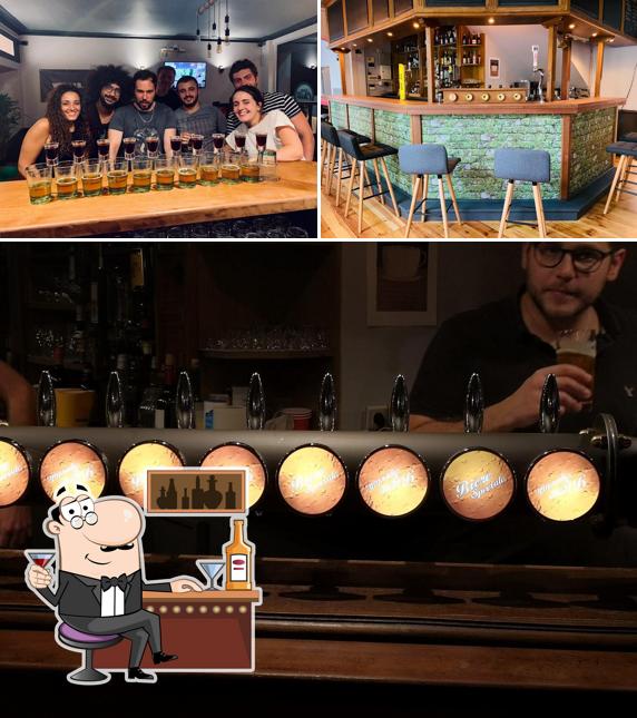 Regarder cette photo de Goodchill Bar