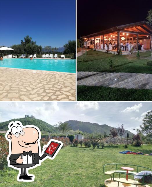 Guarda gli esterni di Vecchia Corte