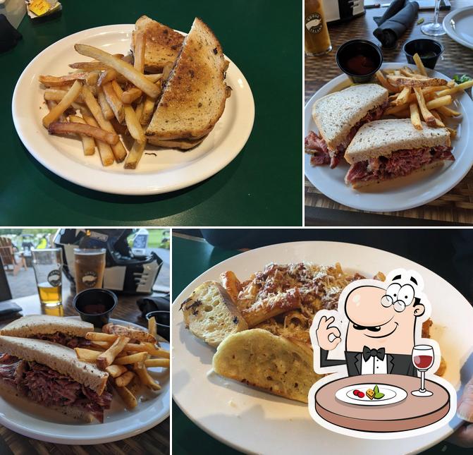 Find the best place to eat in Altamont, New York, autumn 2023