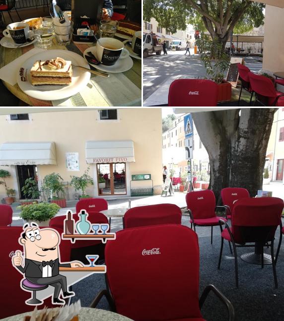 Dai un'occhiata agli interni di Coffee Bar Ecio