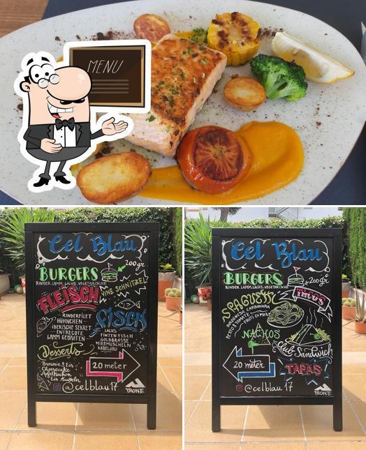 Las imágenes de pizarra y comida en Cafetería Restaurante Cel Blau