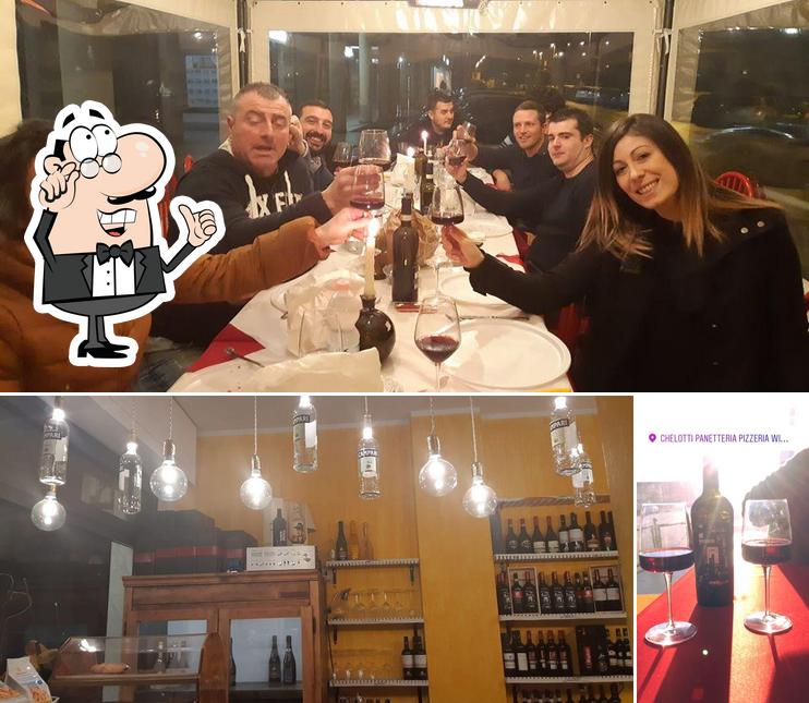 La foto della interni e vino di Chelotti Panetteria Pizzeria Wine Bar