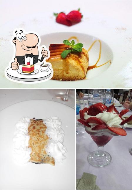 Restaurante Maïmar serves a range of desserts