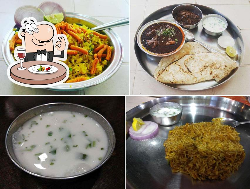 Meals at Vidarbh King, Nagpuri Saoji Hotel