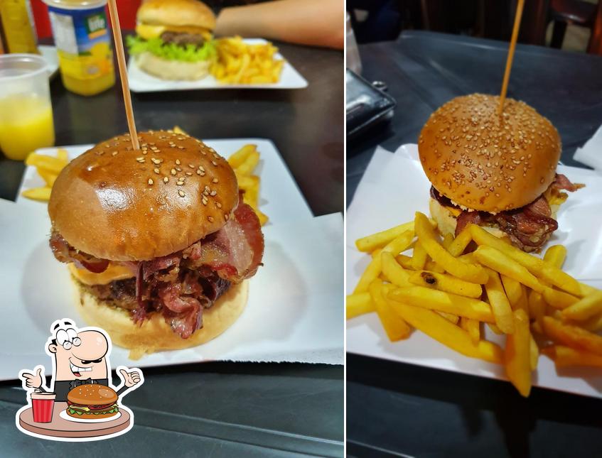 Peça um hambúrguer no O Incrível Burger