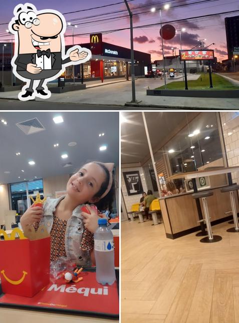 Взгляните на изображение ресторана "McDonald's"