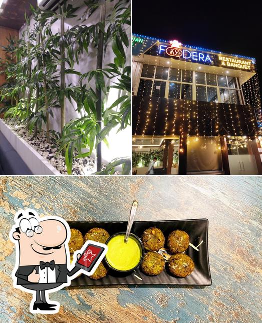 The image of exterior and food at Foodera