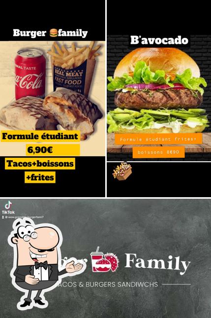 Regarder cette photo de Burger Family