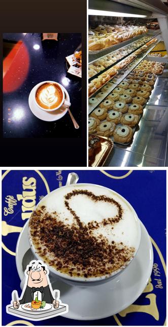Guarda la foto che presenta la cibo e bevanda di Caffè Ludus
