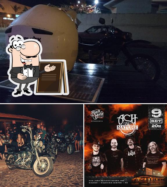 O exterior do BLACK HORSE ROCK BAR