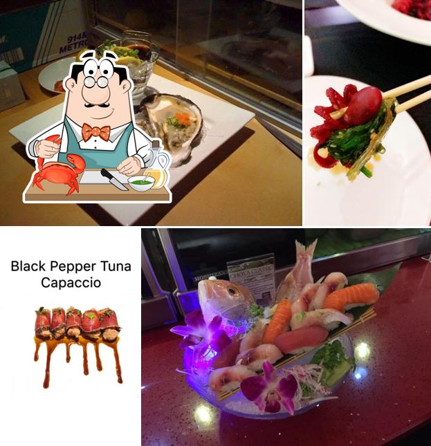 Order seafood at Hazuki Sushi Cuisine