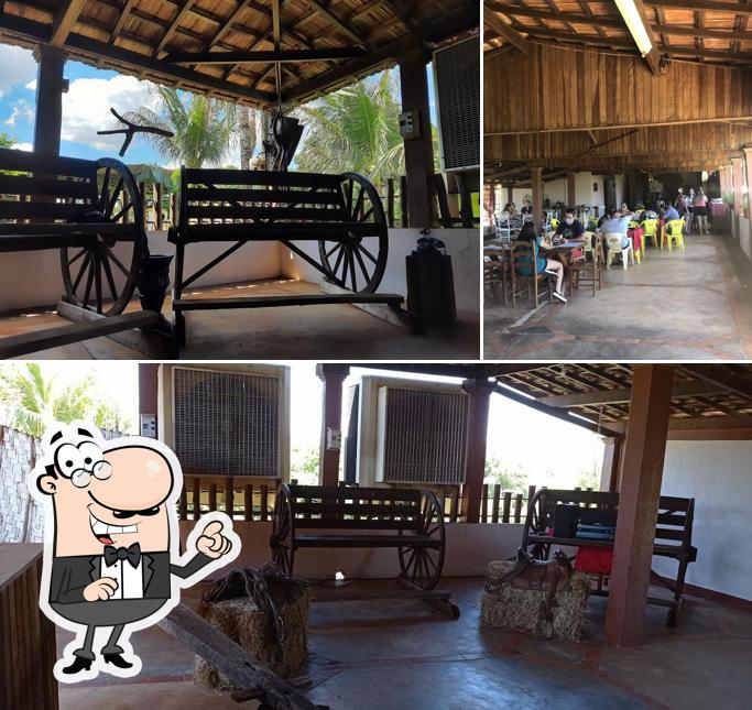 O interior do Comida na Trempa