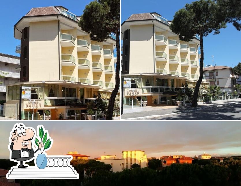 Gli esterni di Hotel Bamar Pinarella di Cervia