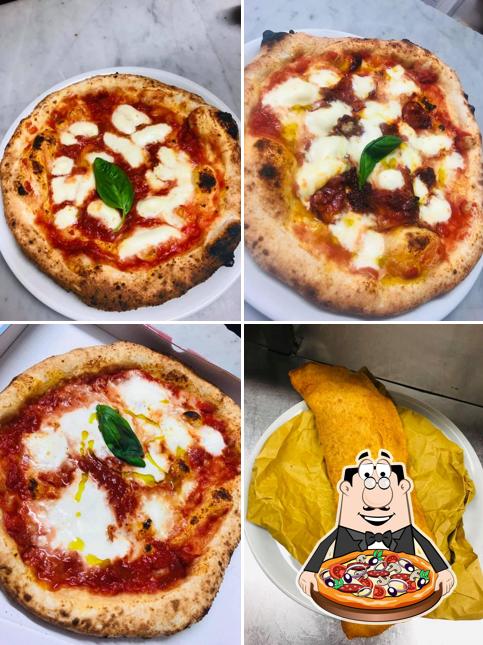 Ordina una pizza a Napul' E' Pizzeria Verace Napoletana Ristorante Cucina Tipica Marinara