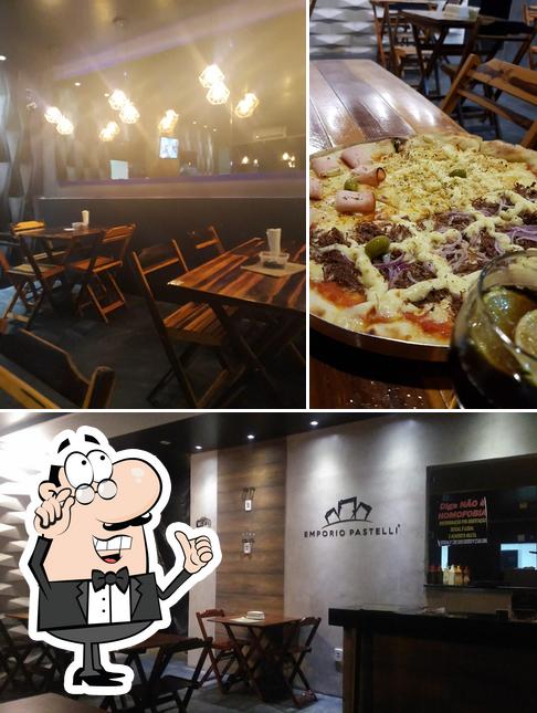 O interior do Massima Pizzaria