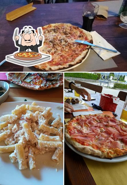 Ordina tra le molte varianti di pizza