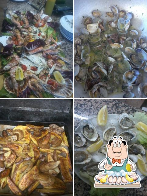 I clienti di Acquaforte possono provare vari pasti di mare