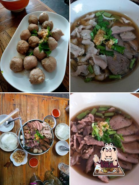 Try out meat meals at pensen-pensai(เป็นเส้นเป็นสาย)