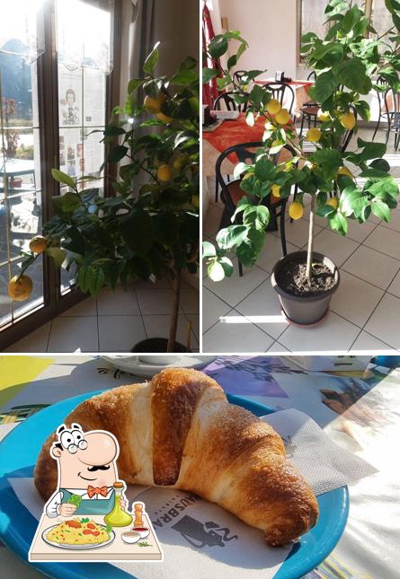 Cibo al BAR AL SOLE CAFFETTERIA-BIBITE-TOAST-GELATI