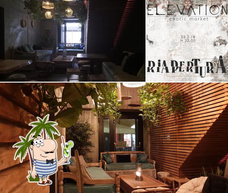 Regarder cette image de Elevation Lounge Bar