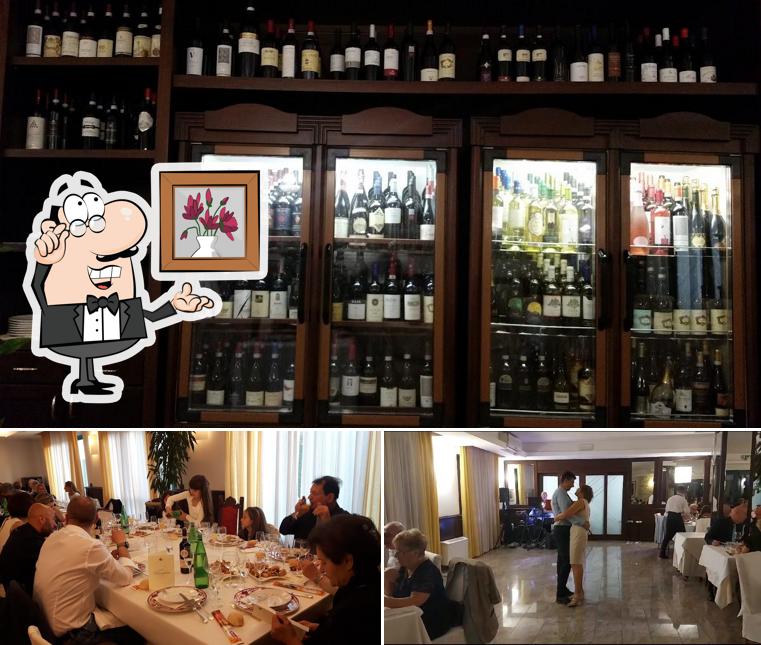 Tra le varie cose da Il Cavaliere si possono trovare la interni e tavolo da pranzo
