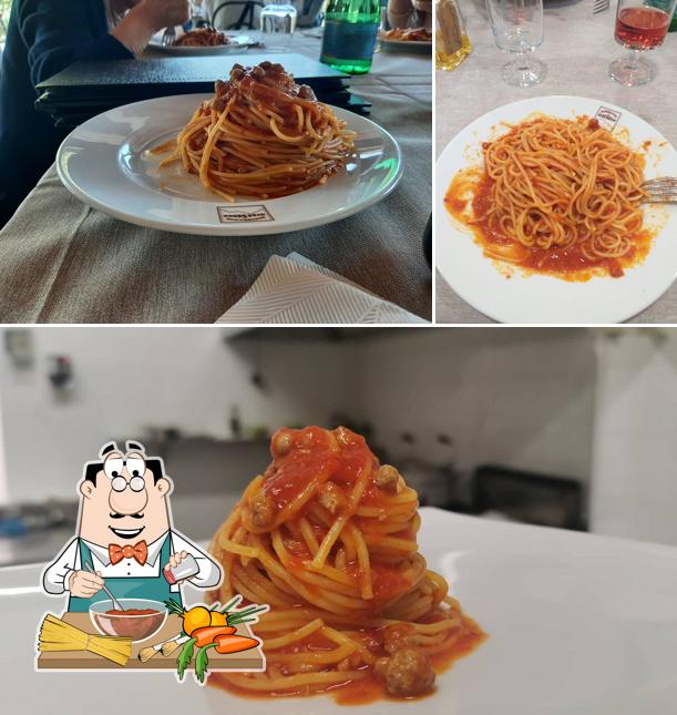 Spaghetti alla bolognese al Ristorante GRAN SASSO San Gabriele