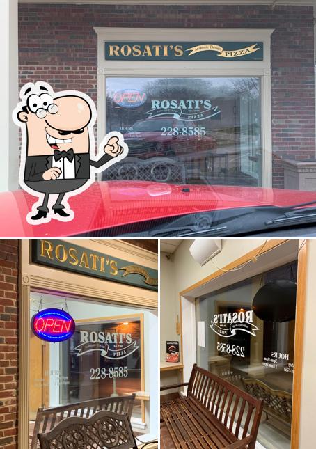 Check out how Rosati's Pizza looks inside