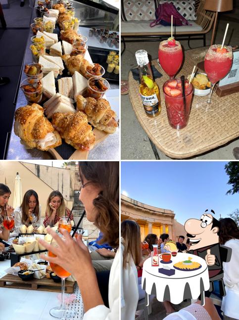 Ordina un hamburger a Coffee House Villa Giulia
