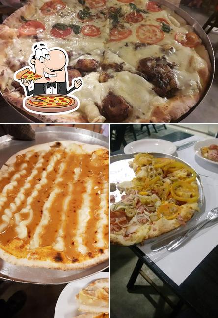 Peça pizza no Pizzaria Na Lenha