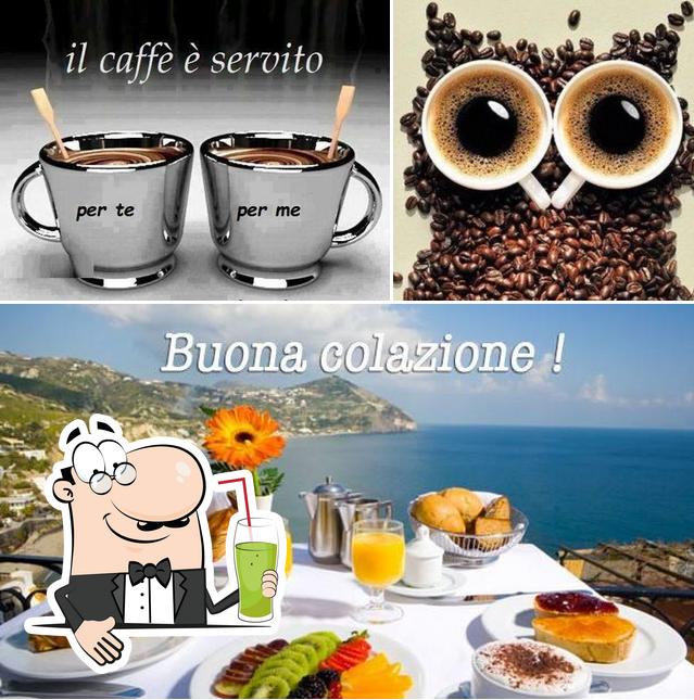 Goditi un drink a Caffetteria All'Angolo