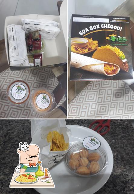 Comida em Tacos e Nachos Mexicanos