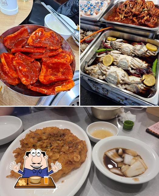 Meals at Gwangjang Market Food Alley