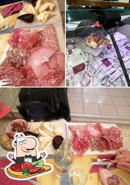 Ordina i piatti di carne a La Bisegna