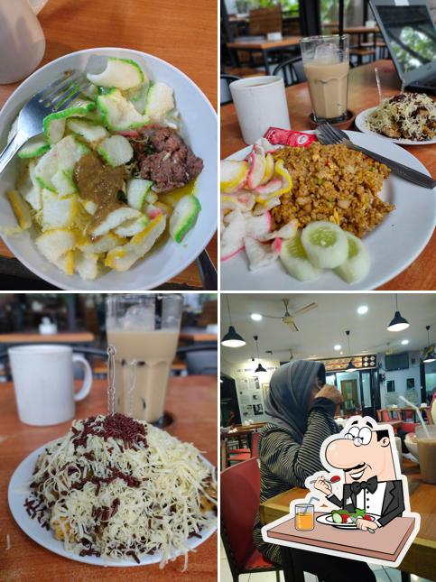 Meals at Roti Bakar Eddy