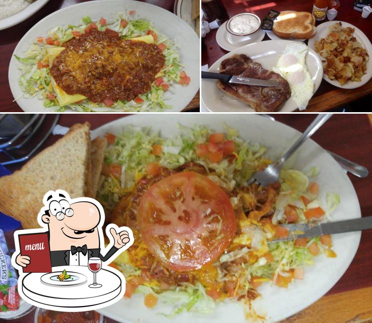 Comida en Busy Corner Restaurant In Pekin