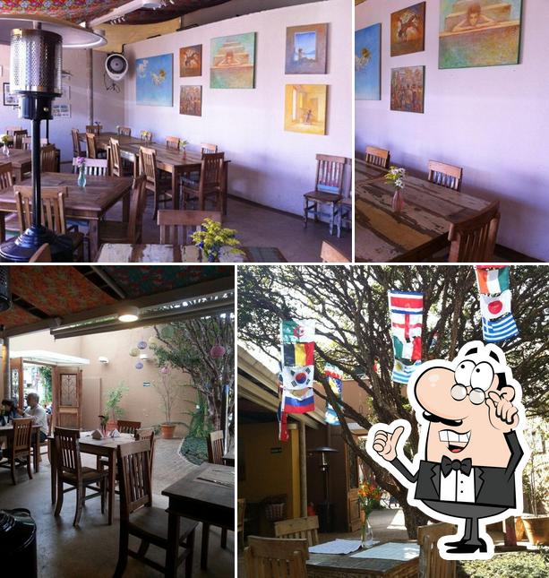 O interior do Otávio Machado Café e Restaurante