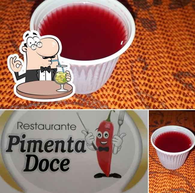 Confira a ilustração ilustrando bebida e comida no Restaurante Pimenta Doce